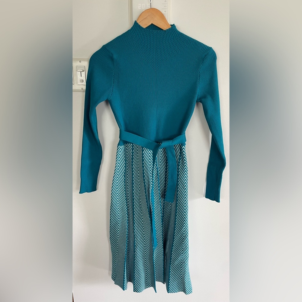 Gorgeous knit dress; only worn once